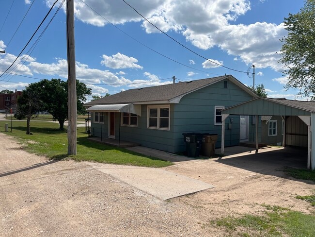 property at 2-3062 N Main St
