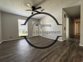 8902 E Bourne Dr in Jonesboro, GA - Foto de edificio - Building Photo