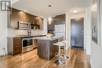 120 Homewood Ave in Toronto, ON - Building Photo - Building Photo