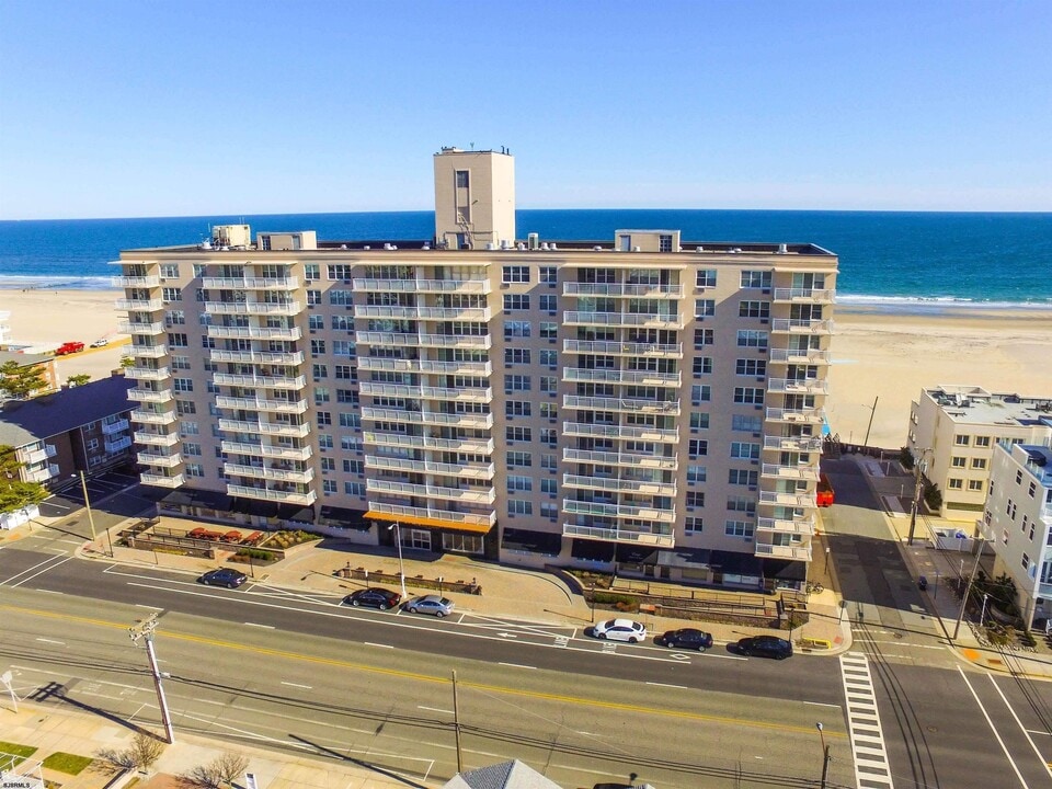 9400 Atlantic Ave in Margate City, NJ - Building Photo