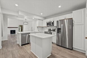 16532 Holly Trail Dr in Houston, TX - Building Photo