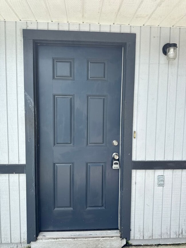 property at 2040 SE 40th Street Rd