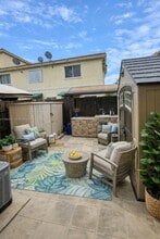 7955 NW 8th St in Miami, FL - Building Photo - Building Photo