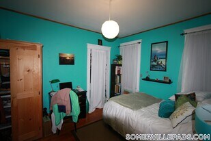 243 Summer St, Unit 1 in Somerville, MA - Building Photo