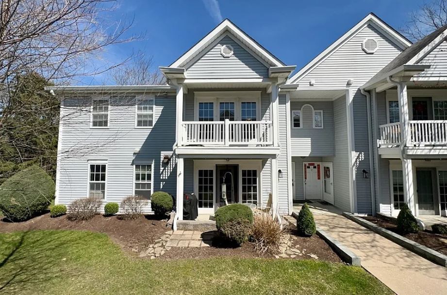 2765 N Forest Rd Photo