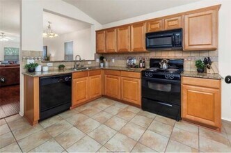 912 Whitewing Ln in College Station, TX - Building Photo - Building Photo