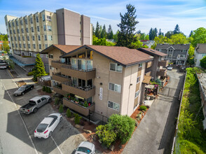 Estada Apartments in Seattle, WA - Building Photo - Primary Photo