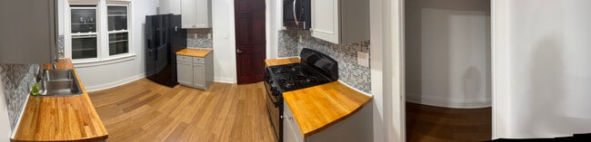 property at 3568 E 153rd St