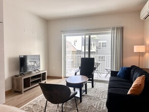 1640 N Water St in Milwaukee, WI - Foto de edificio - Building Photo