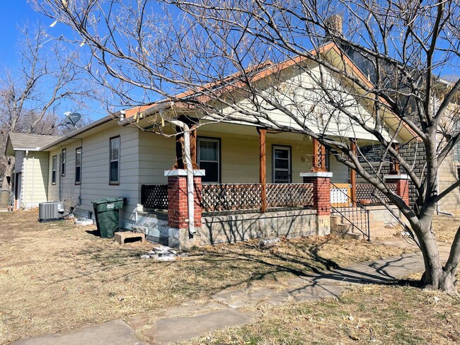 108 W Ave F in Sylvia, KS - Building Photo - Building Photo