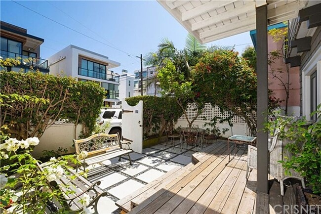 property at 17 Hurricane St