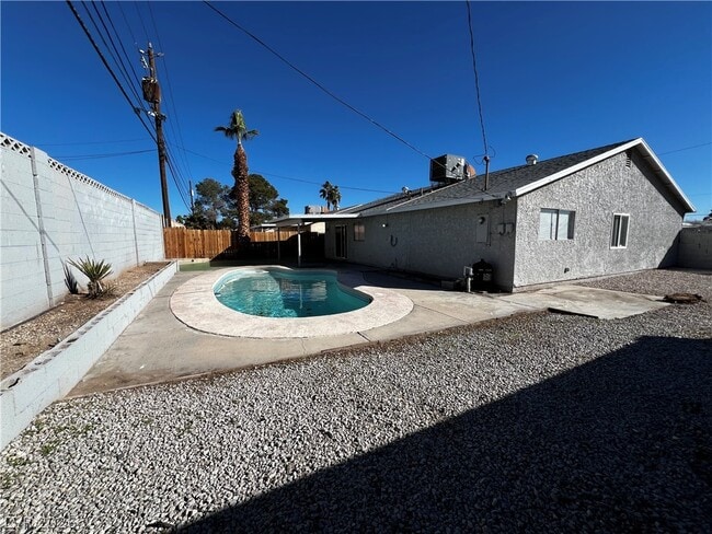 property at 2924 Black Forest Dr