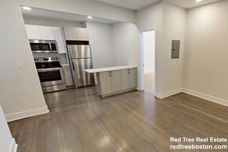 11 Peterborough St, Unit 9 in Boston, MA - Building Photo - Building Photo