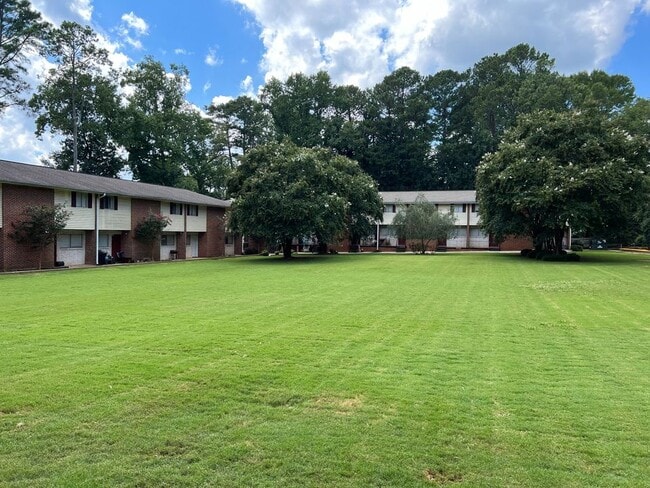 4077 Pine Valley Rd in Tucker, GA - Building Photo - Building Photo