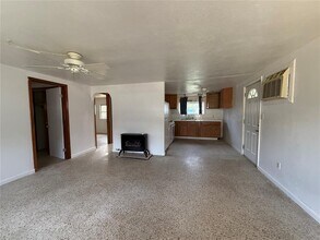 6035 10th St in Zephyrhills, FL - Building Photo - Building Photo