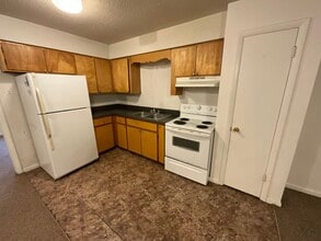 1311 Plum Cir in Chipley, FL - Building Photo - Building Photo