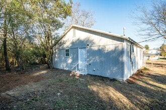 512 10th Ave in Pleasant Grove, AL - Foto de edificio - Building Photo