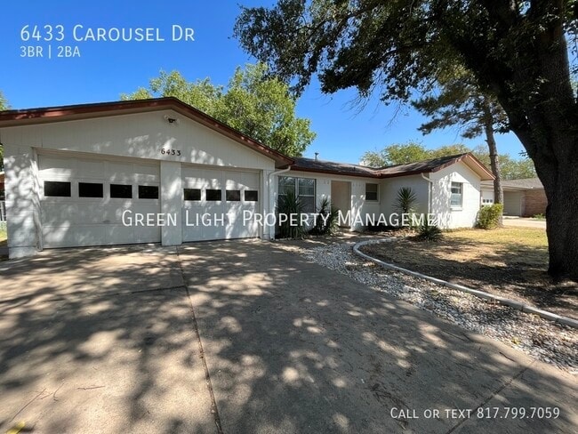 6433 Carousel Dr in Watauga, TX - Building Photo - Building Photo