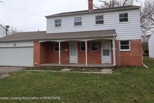 3720 Malibu Dr in Lansing, MI - Building Photo