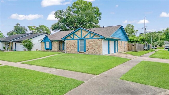 7043 Drowsy Pine Dr