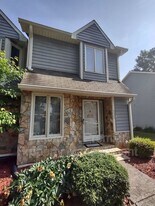 5327 Summit Heights Dr