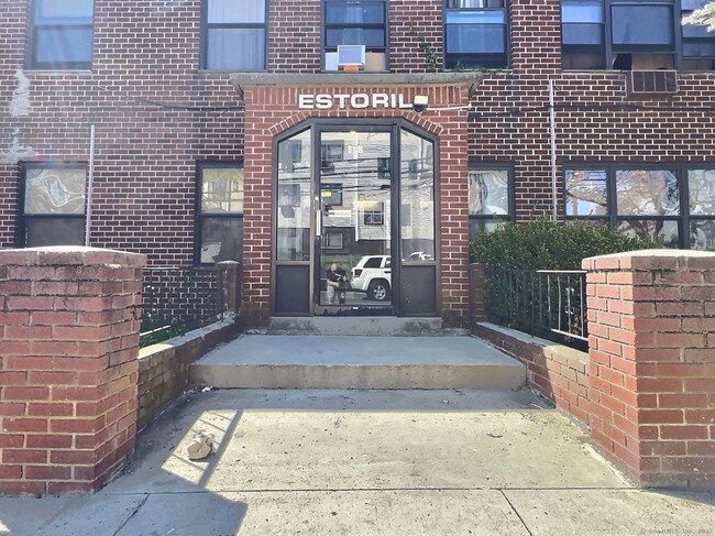 property at 185 Palisade Ave