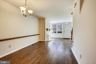 510 Colecroft Ct in Alexandria, VA - Building Photo - Building Photo
