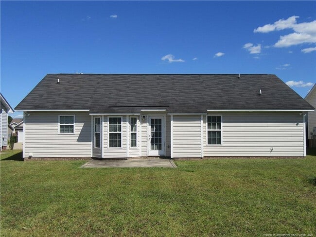 2212 Cliff Swallow Drive in Fayetteville, NC - Building Photo - Building Photo