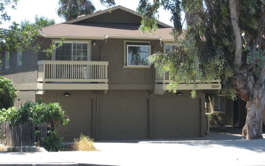 Barcelona Apartments in Spring Valley, CA - Building Photo