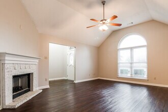 105 Norma Carol Cove in Oakland, TN - Foto de edificio - Building Photo