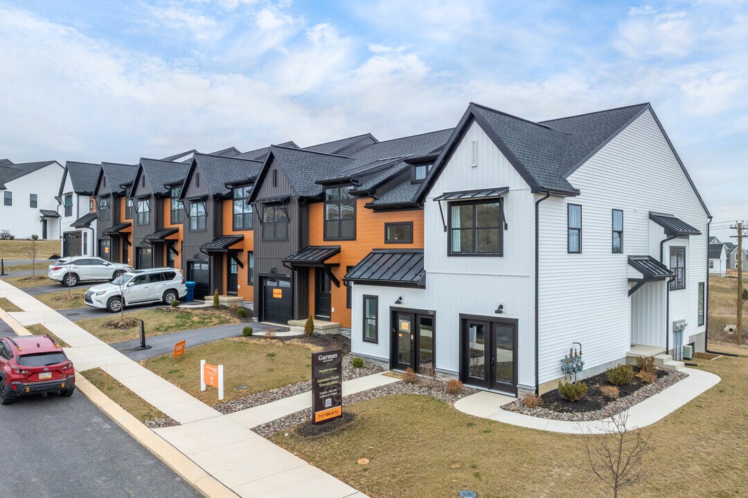 Autumn Chase Townhomes in Mechanicsburg, PA - Building Photo