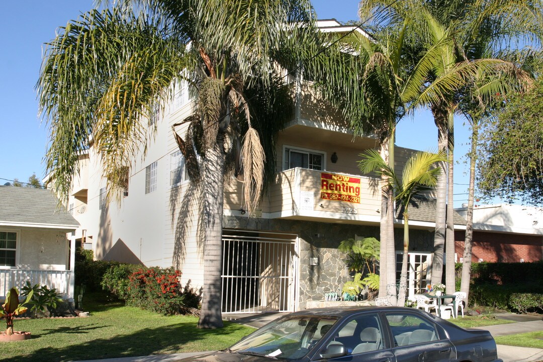 1225 Belmont Ave. in Long Beach, CA - Building Photo