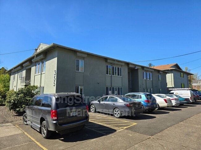 355 SW 10th St in Corvallis, OR - Building Photo - Building Photo