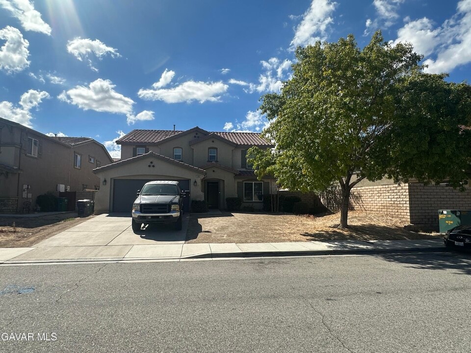 3002 Jojoba Terrace in Palmdale, CA - Building Photo