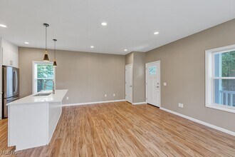 5904 Wakefield Ave in Cleveland, OH - Building Photo - Building Photo