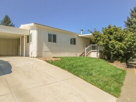 11632 Blue Heron Ln NE in Aurora, OR - Building Photo