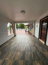 8700 SW 19th Terrace in Miami, FL - Building Photo - Building Photo