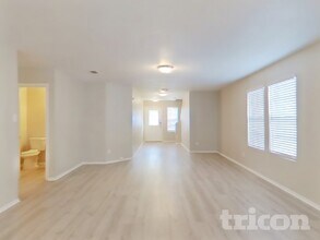 7714 Burro Bend in San Antonio, TX - Building Photo - Building Photo