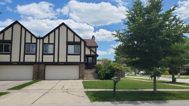 property at 541 Commanche Trail