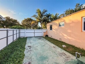 1575 SW 12th Ave in Miami, FL - Building Photo - Building Photo