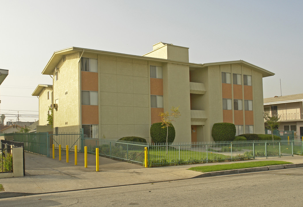 1809 S Van Ness Ave in Los Angeles, CA - Foto de edificio