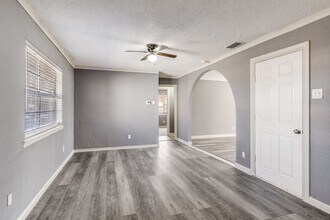 10511 Castlerock Dr in Dallas, TX - Building Photo - Building Photo