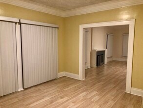 420 S Berendo St, Unit 3 in Los Angeles, CA - Foto de edificio - Building Photo