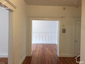 81 Winchester St, Unit 4 in Brookline, MA - Building Photo - Building Photo