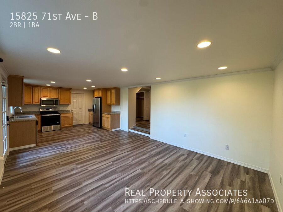 15825 71st Ave NE in Kenmore, WA - Building Photo