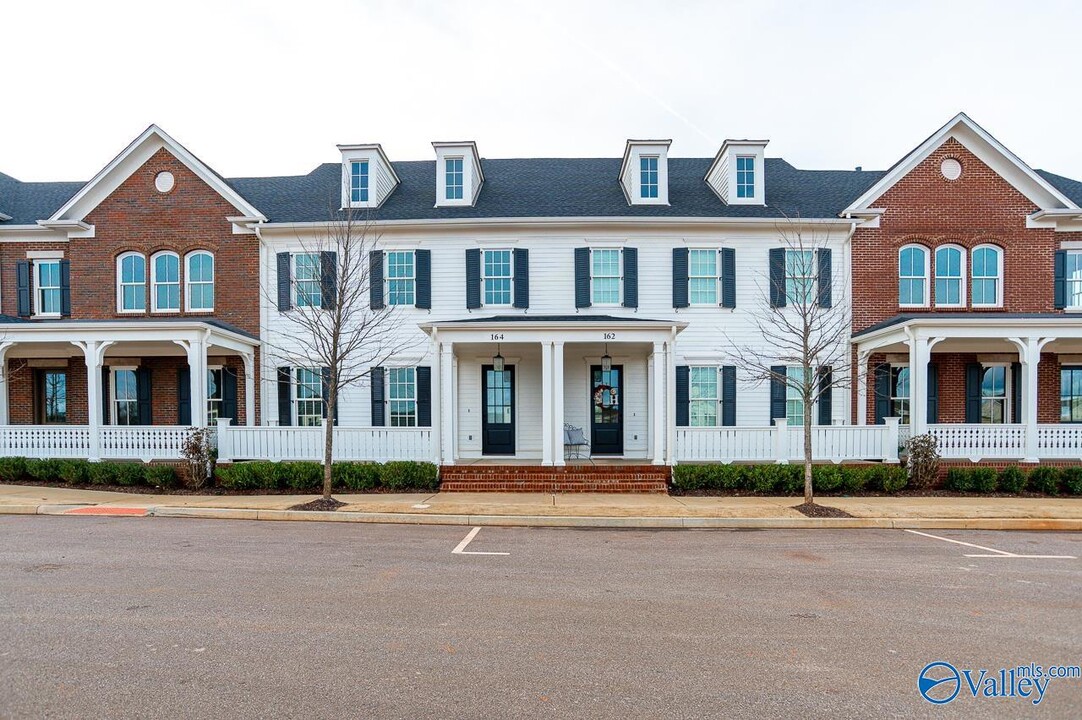 164 Steiner St in Madison, AL - Foto de edificio