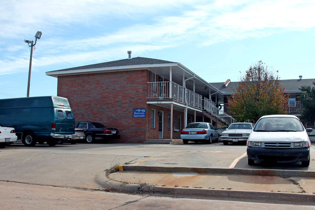 Embrey Apartments in Oklahoma City, OK - Building Photo - Building Photo