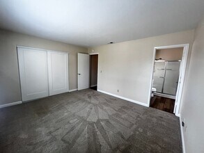 1661 San Marino Dr in Petaluma, CA - Building Photo - Building Photo