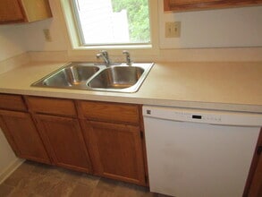 52 Hilldale Dr in Ephrata, PA - Building Photo - Building Photo