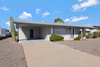 5434 E Dodge St in Mesa, AZ - Foto de edificio - Building Photo